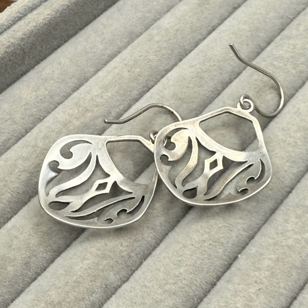 Sterling silver Silpada Parisian Earrings